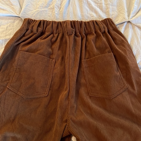 NWT Corduroy Wide leg pants with elastic back Zip Front Women’s medium - Picture 4 of 8